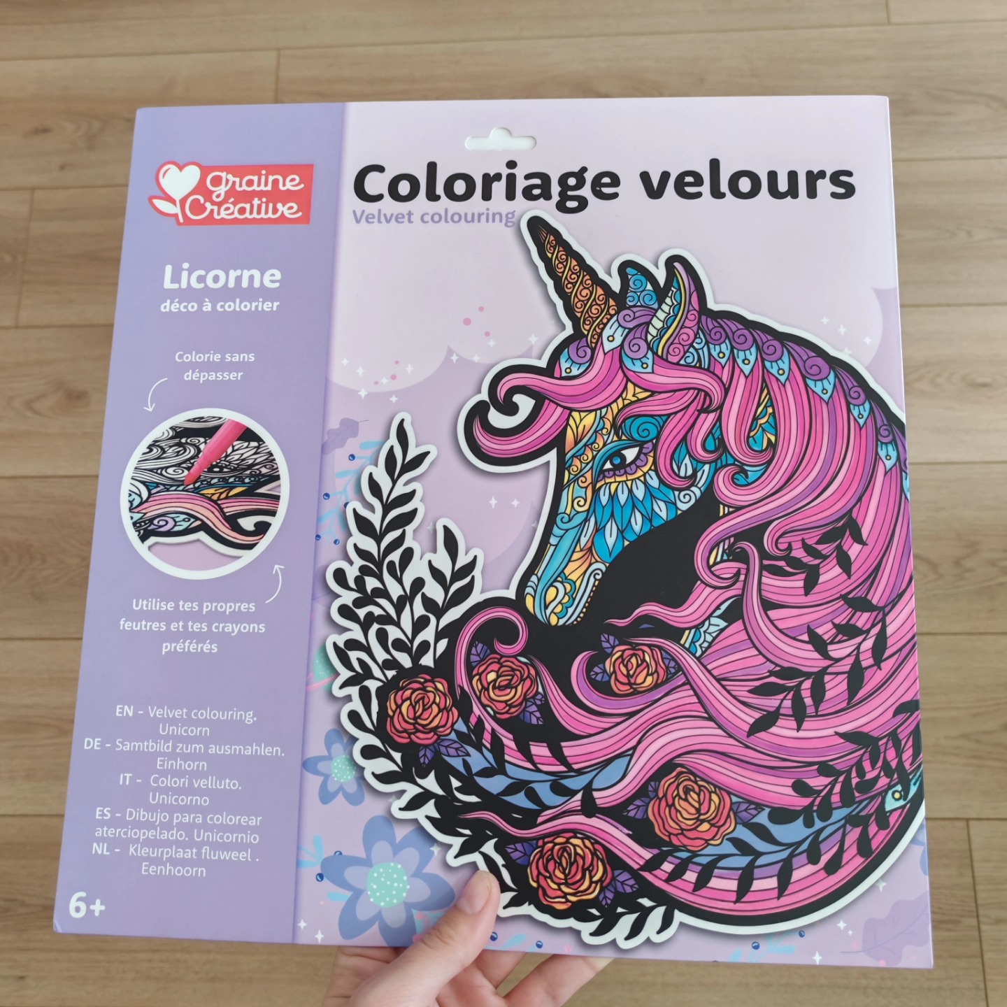 Coloriage velours Licorne